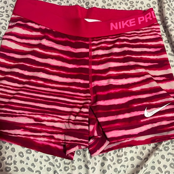 Nike pro shorts just don’t want them anymore - Picture 1 of 2